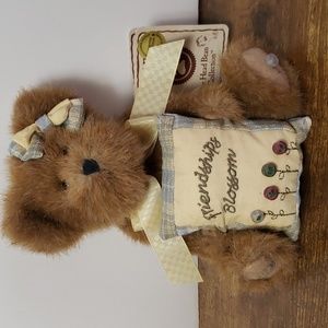 Boyds Bear Longaberger Exclusive Friendships Blossom